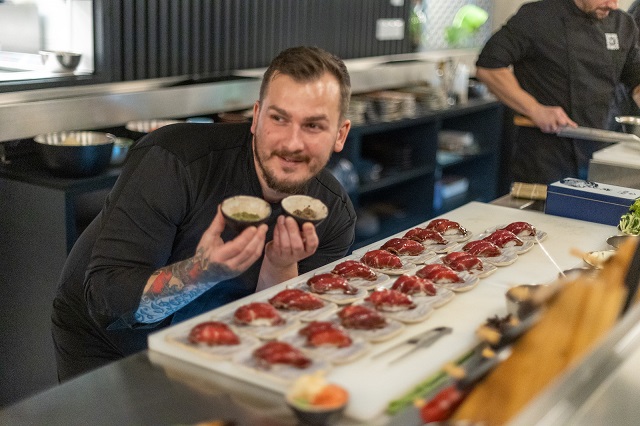 Jak wygląda catering sushi na eventach firmowych?