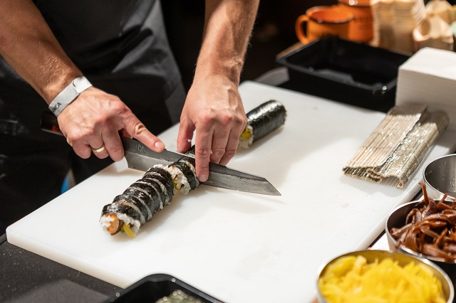 Jak przygotować sushi z serkiem, jaki serek do sushi do sushi wybrać?