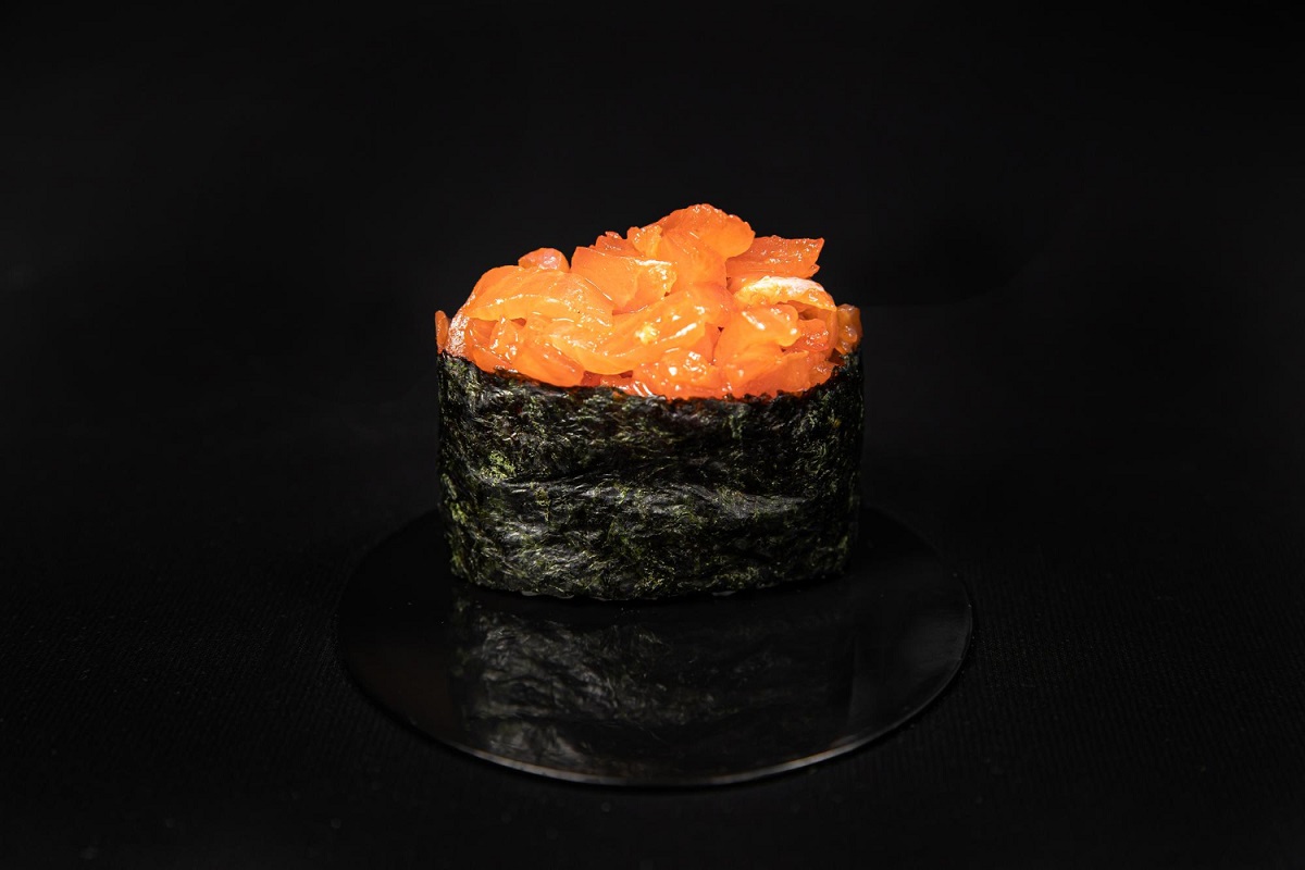 Gunkan – co warto wiedzieć o tym rodzaju sushi?