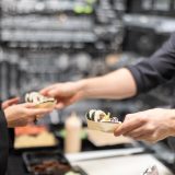 serwowanie sushi