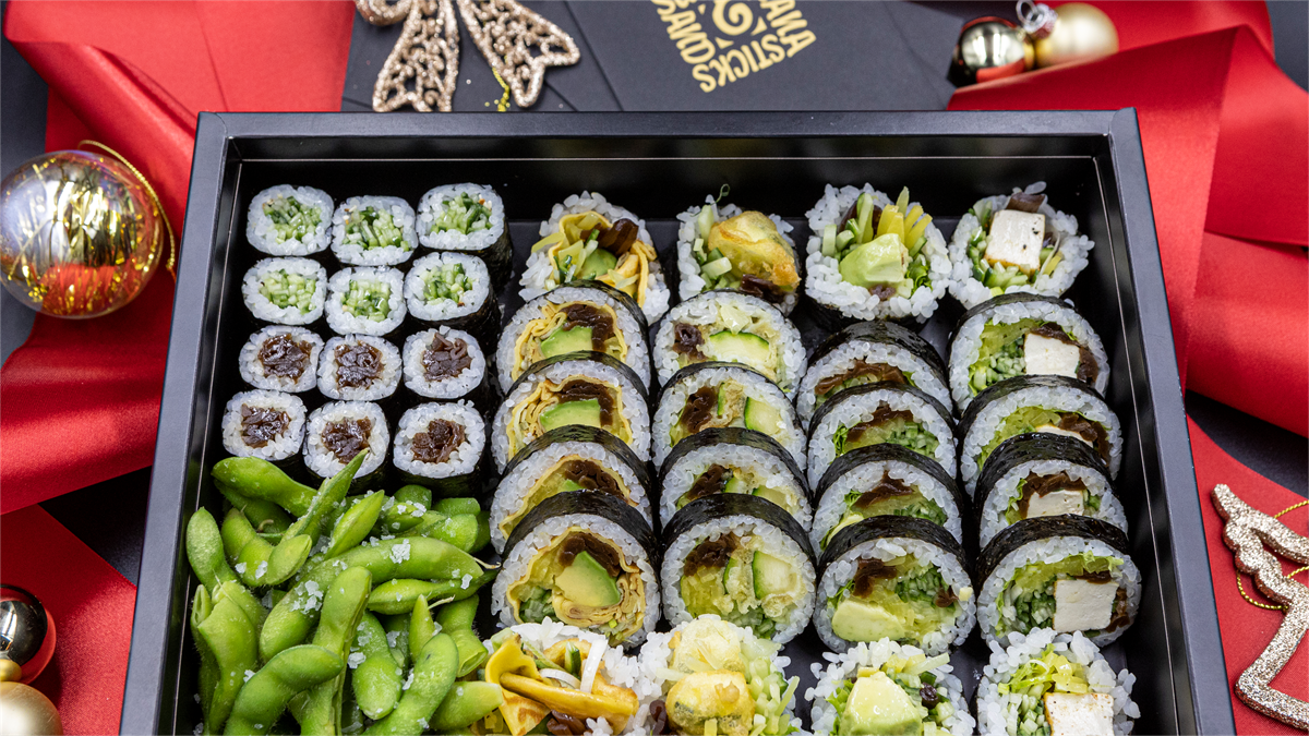 Wigilia z przyjaciółmi w japońskim stylu, dlaczego warto wybrać restaurację sushi?